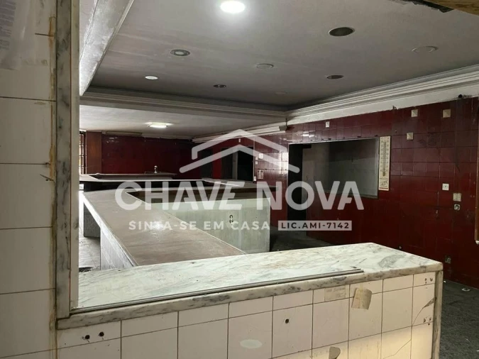 Negócio para Venda em Arcozelo Foto 4