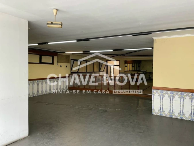 Negócio para Venda em Arcozelo Foto 24