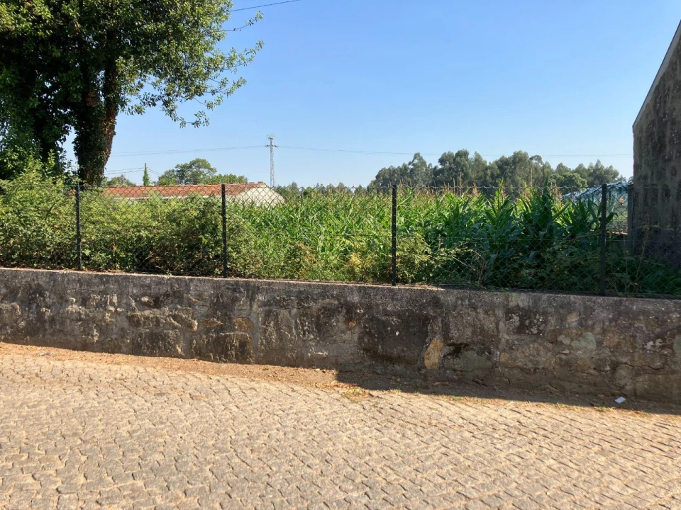 Terreno para Venda em Arcozelo Foto 2