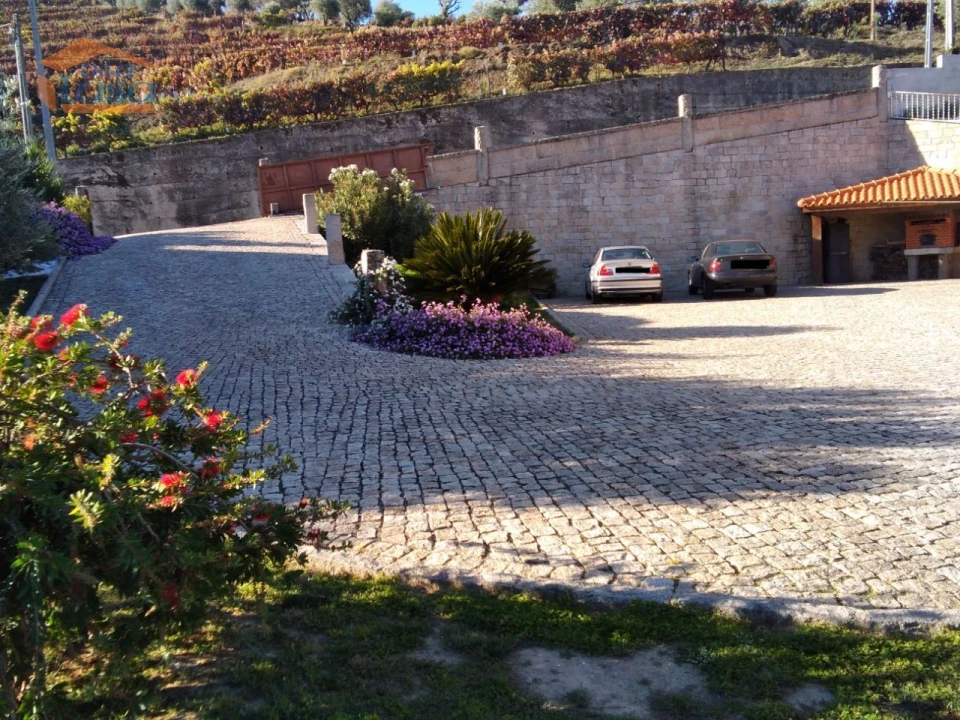 Moradia T6 para Venda em Parada do Bispo e Valdigem Foto 3