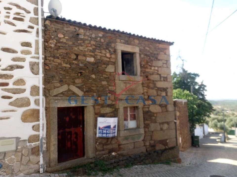 Moradia T2 para Venda em Salgueiro do Campo Foto 2