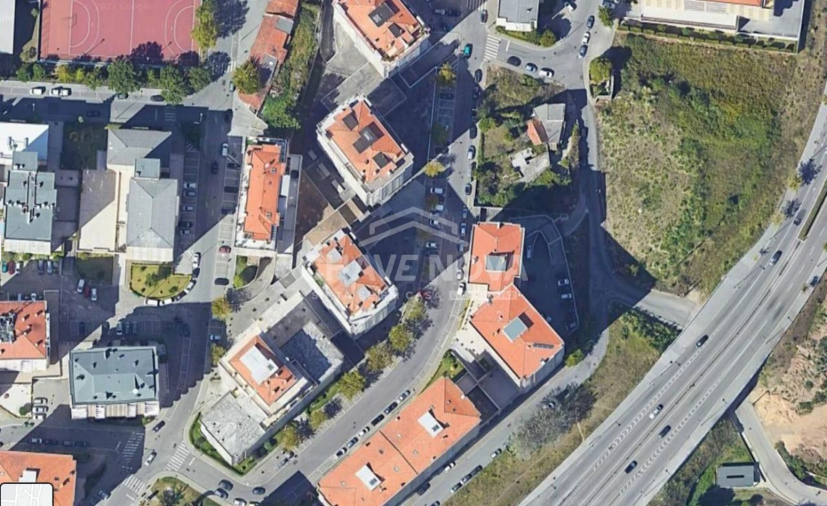 Loja para Venda em Arcozelo Foto 2