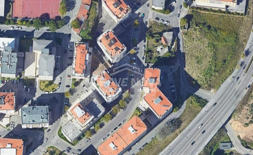 Loja para Venda em Arcozelo Foto 2