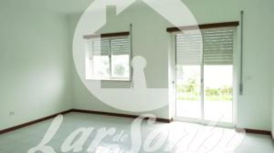 Apartamento T3 para Venda em Poiares (Santo Andre) Foto 2