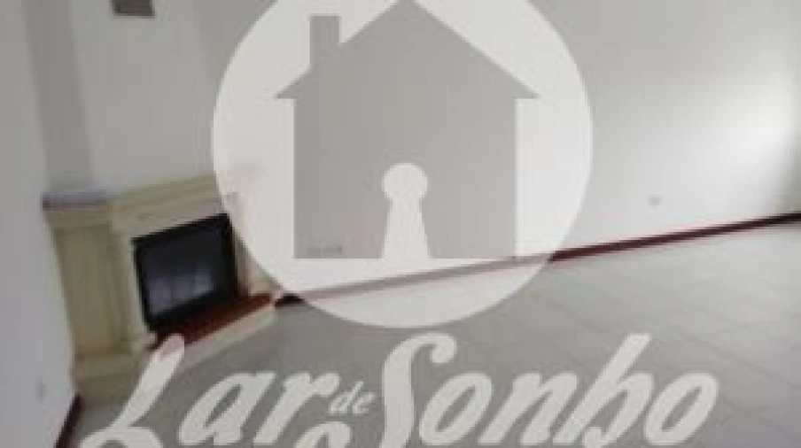 Apartamento T3 para Venda em Poiares (Santo Andre)