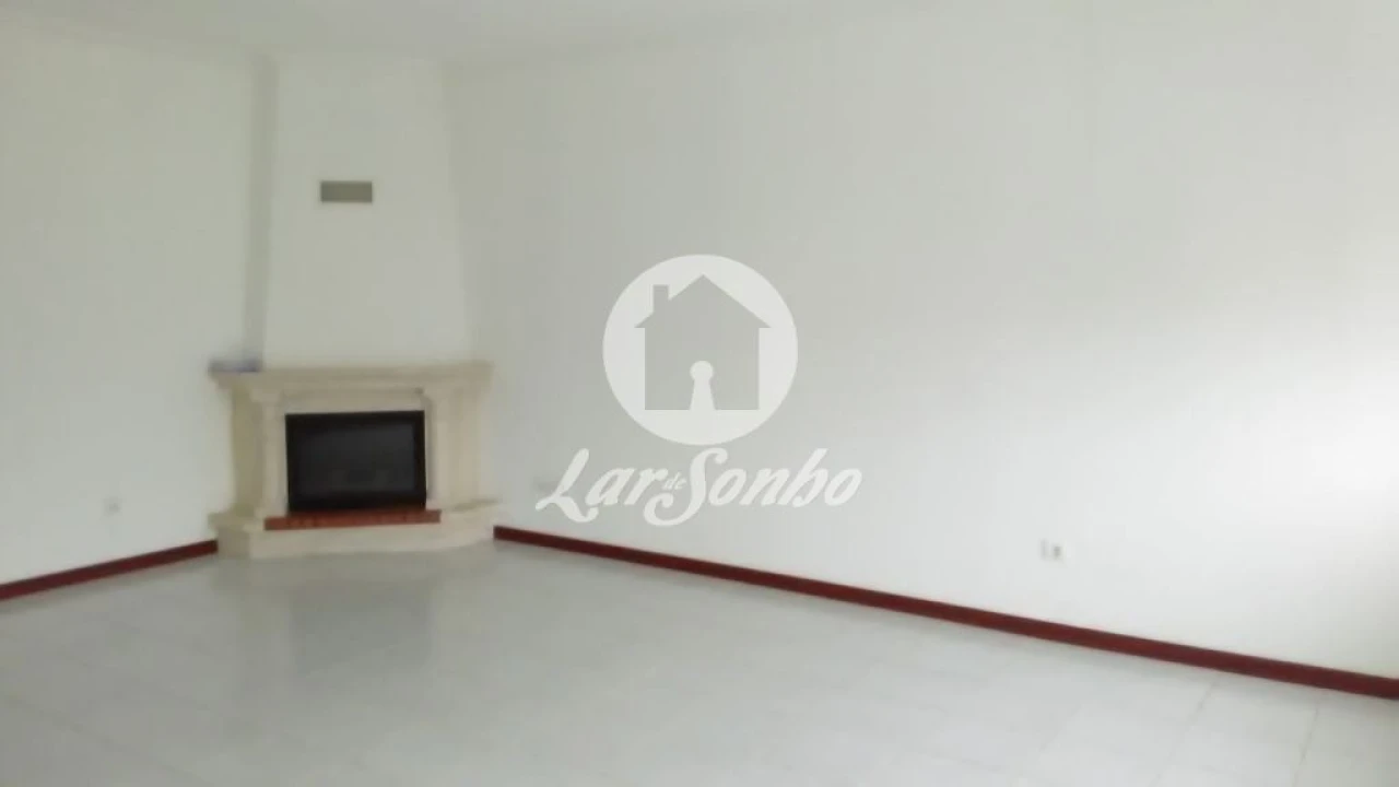 Apartamento T3 para Venda em Poiares (Santo Andre) Foto 3