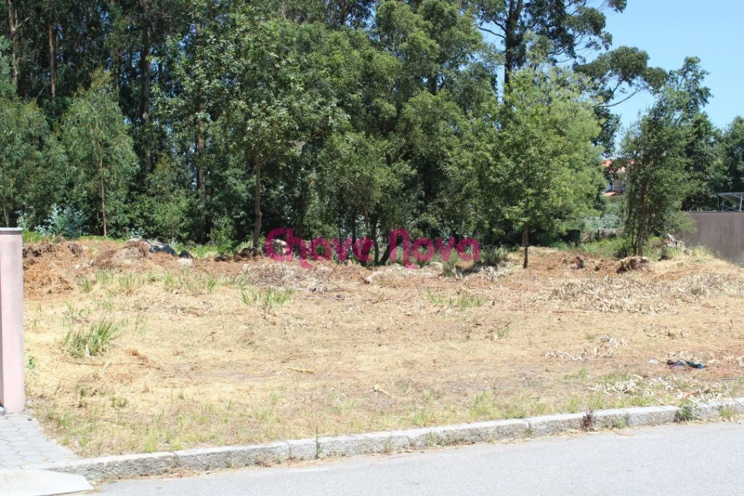 Terreno para Venda em Arcozelo Foto 1