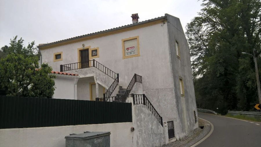 Moradia T4 para Venda em São Salvador da Aramenha Foto 4