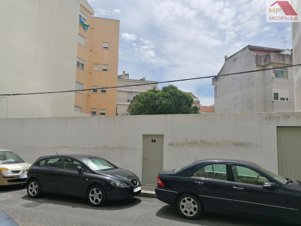 Terreno Misto para Venda em Agualva e Mira-Sintra Foto 2