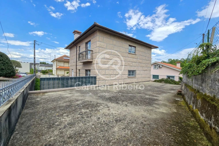 Moradia T4 para Venda em São Gens Foto 3