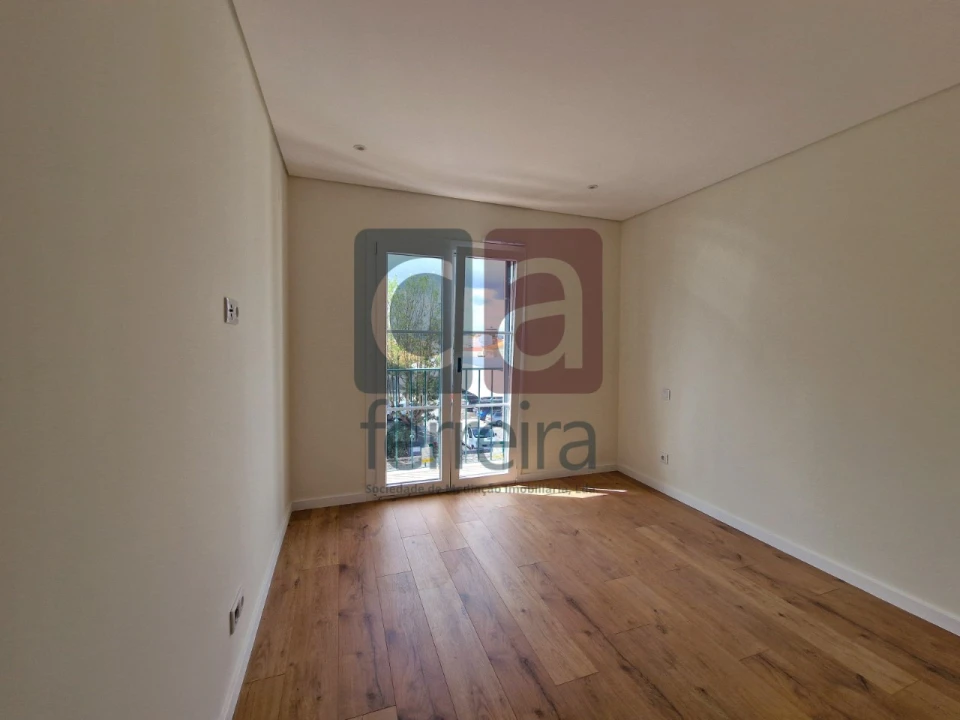 Apartamento T3 para Venda em Almeirim Foto 30