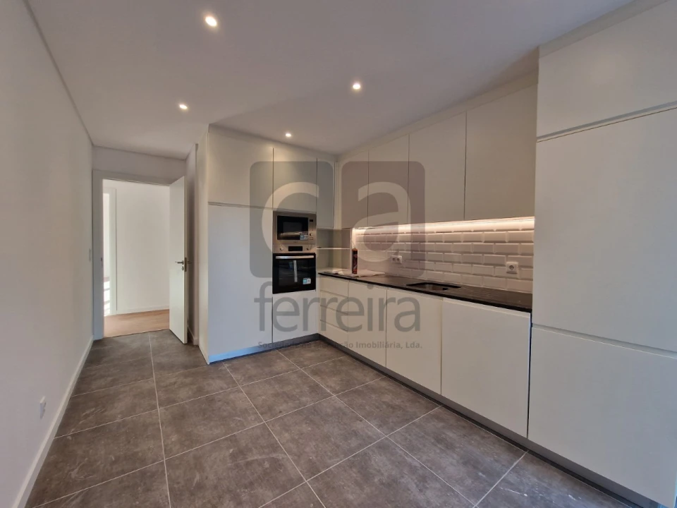 Apartamento T3 para Venda em Almeirim Foto 2