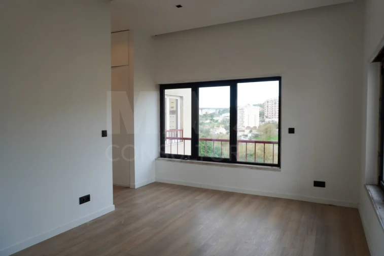 Apartamento T1 para Venda em Massamá e Monte Abraão Foto 10