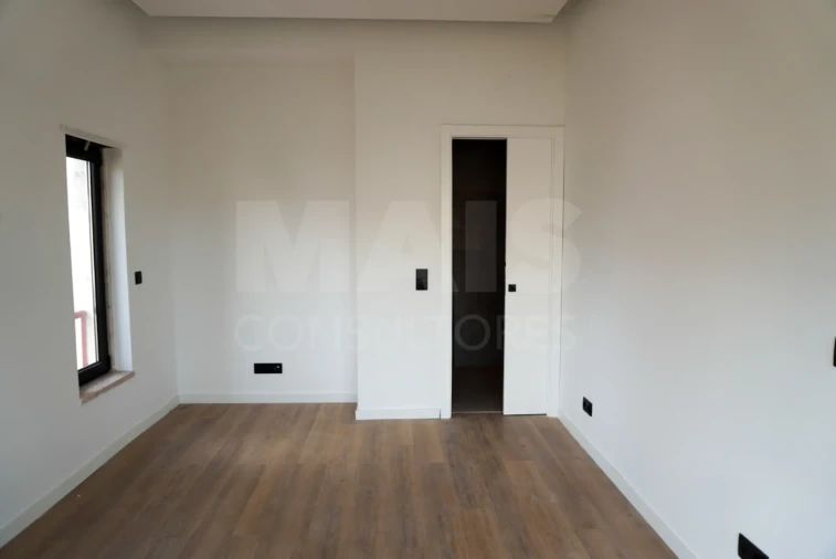 Apartamento T1 para Venda em Massamá e Monte Abraão Foto 11