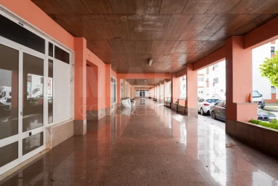 Apartamento para Venda em Massamá e Monte Abraão