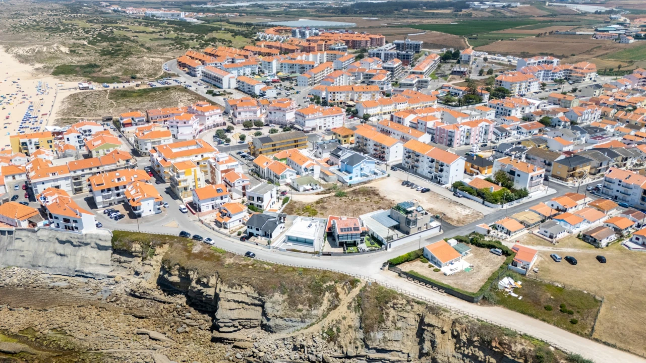 Terreno para Venda em Atouguia da Baleia Foto 9