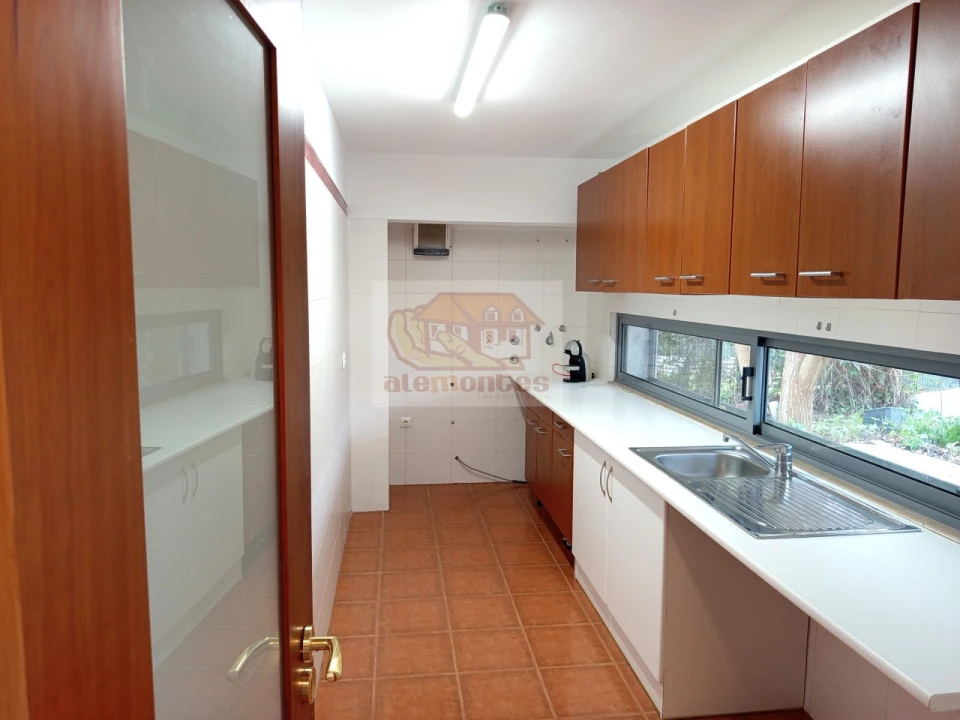 Moradia T2 para Venda em Torrão Foto 4