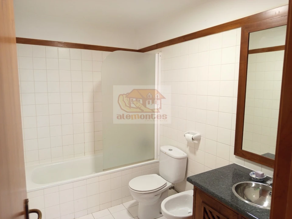 Moradia T2 para Venda em Torrão Foto 7