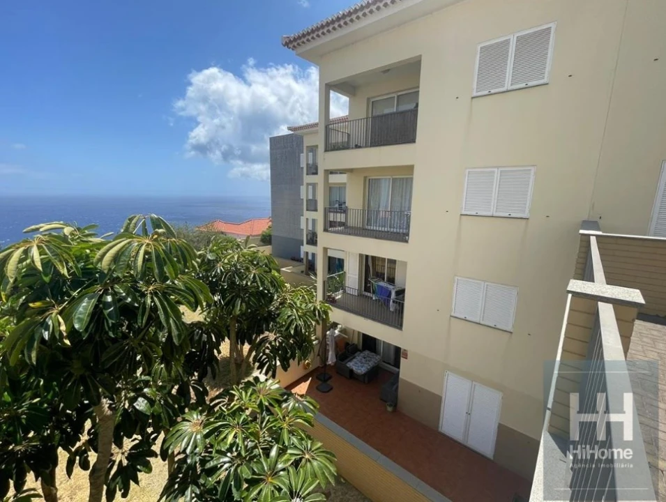 Apartamento T2 para Venda em Caniço Foto 2