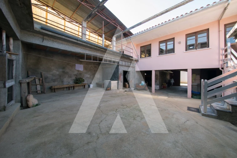 Moradia T3 para Venda em Poiares (Santo Andre) Foto 5