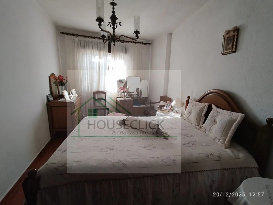 Moradia T4 para Venda em Monfortinho e Salvaterra do Extremo Foto 22