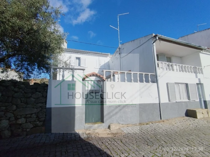 Moradia T4 para Venda em Monfortinho e Salvaterra do Extremo Foto 2