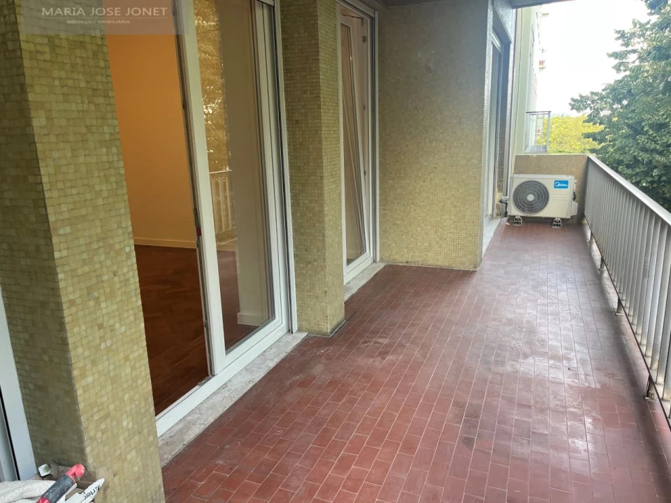 Apartamento T3 para Arrendamento em Avenidas Novas Foto 6