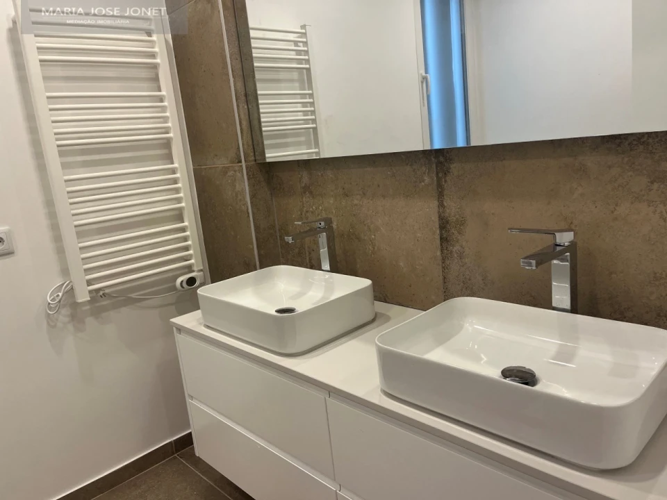 Apartamento T3 para Arrendamento em Avenidas Novas Foto 12