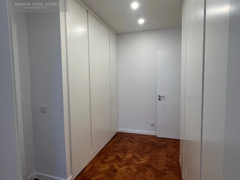 Apartamento T3 para Arrendamento em Avenidas Novas Foto 15