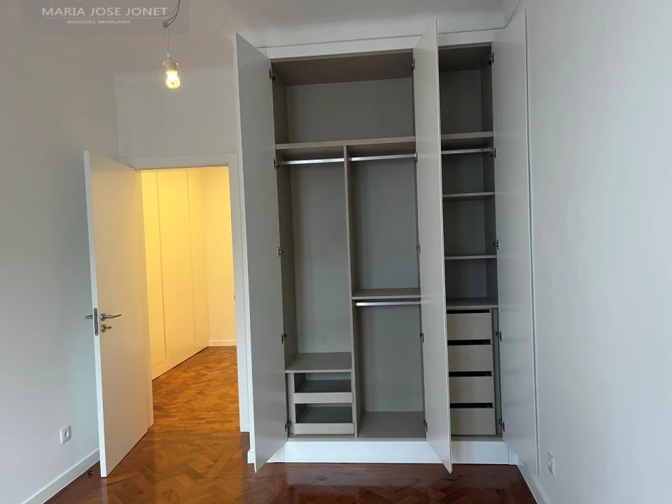 Apartamento T3 para Arrendamento em Avenidas Novas Foto 20
