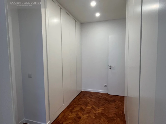 Apartamento T3 para Arrendamento em Avenidas Novas Foto 15