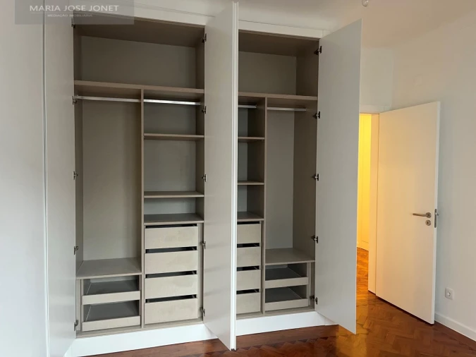 Apartamento T3 para Arrendamento em Avenidas Novas Foto 23