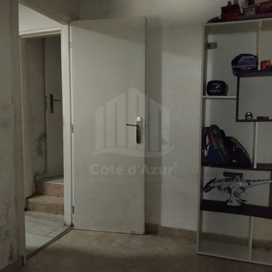 Prédio para Venda em Sesimbra (Castelo) Foto 4