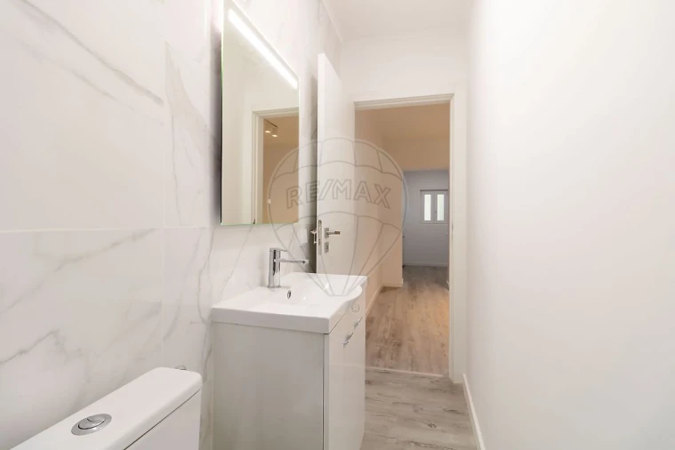 Apartamento T1 para Venda em Baixa da Banheira e Vale da Amoreira Foto 3