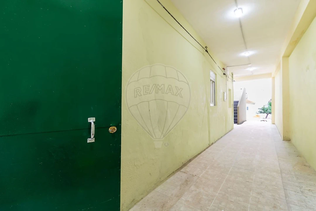 Apartamento T1 para Venda em Baixa da Banheira e Vale da Amoreira Foto 8