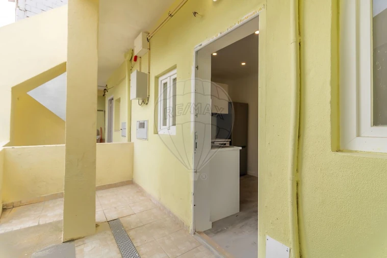 Apartamento T1 para Venda em Baixa da Banheira e Vale da Amoreira Foto 6