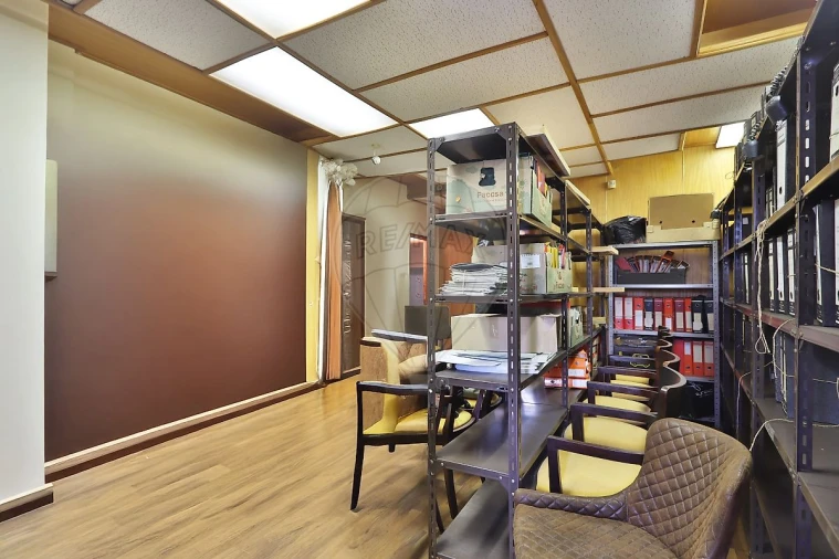 Armazém para Venda em Porto Salvo Foto 8