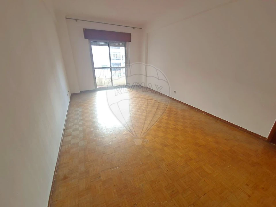 Apartamento T3 para Venda em Queluz e Belas Foto 16