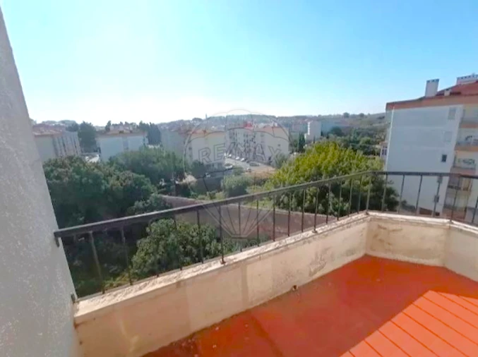 Apartamento T3 para Venda em Queluz e Belas Foto 6