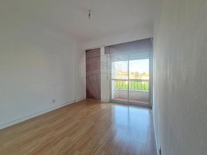 Apartamento T3 para Venda em Queluz e Belas Foto 6