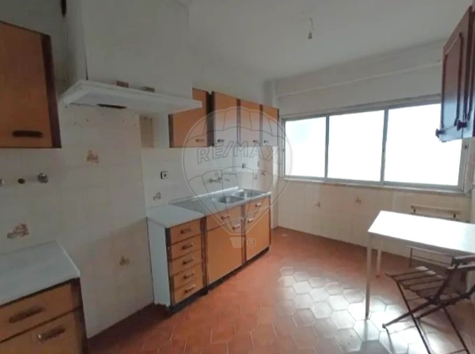 Apartamento T3 para Venda em Queluz e Belas Foto 9
