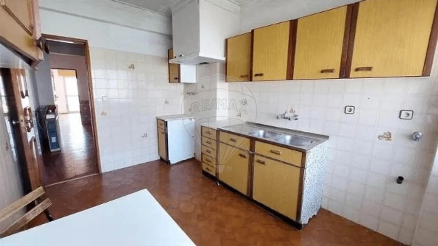 Apartamento T3 para Venda em Queluz e Belas Foto 8