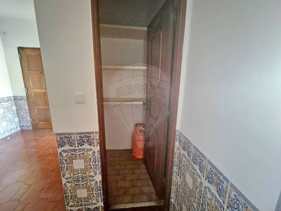 Apartamento T3 para Venda em Queluz e Belas Foto 4