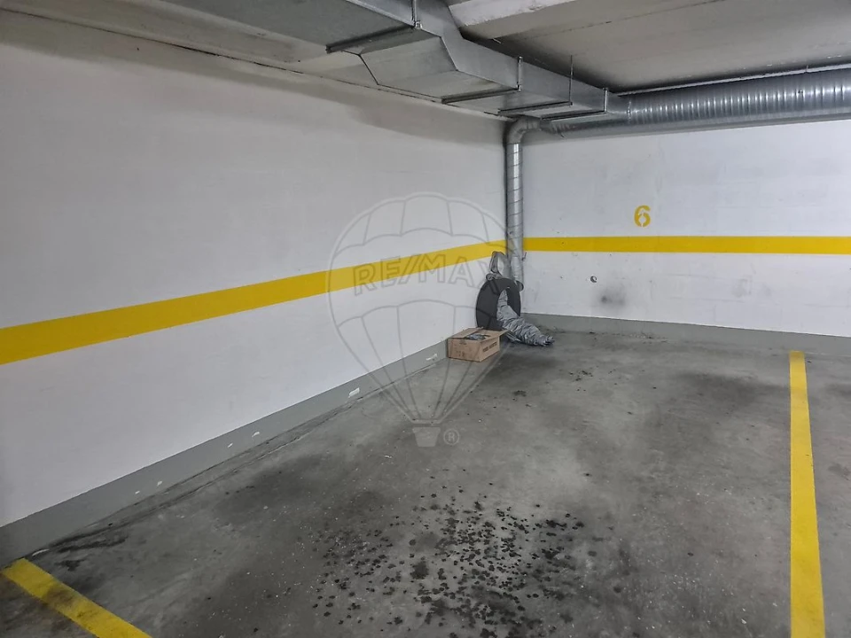 Apartamento T2 para Venda em Rio de Mouro Foto 12