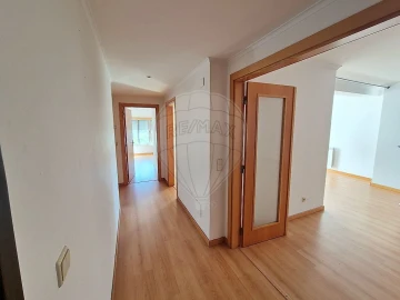 Apartamento T2 para Venda em Rio de Mouro