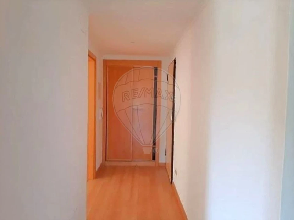 Apartamento T2 para Venda em Rio de Mouro Foto 18