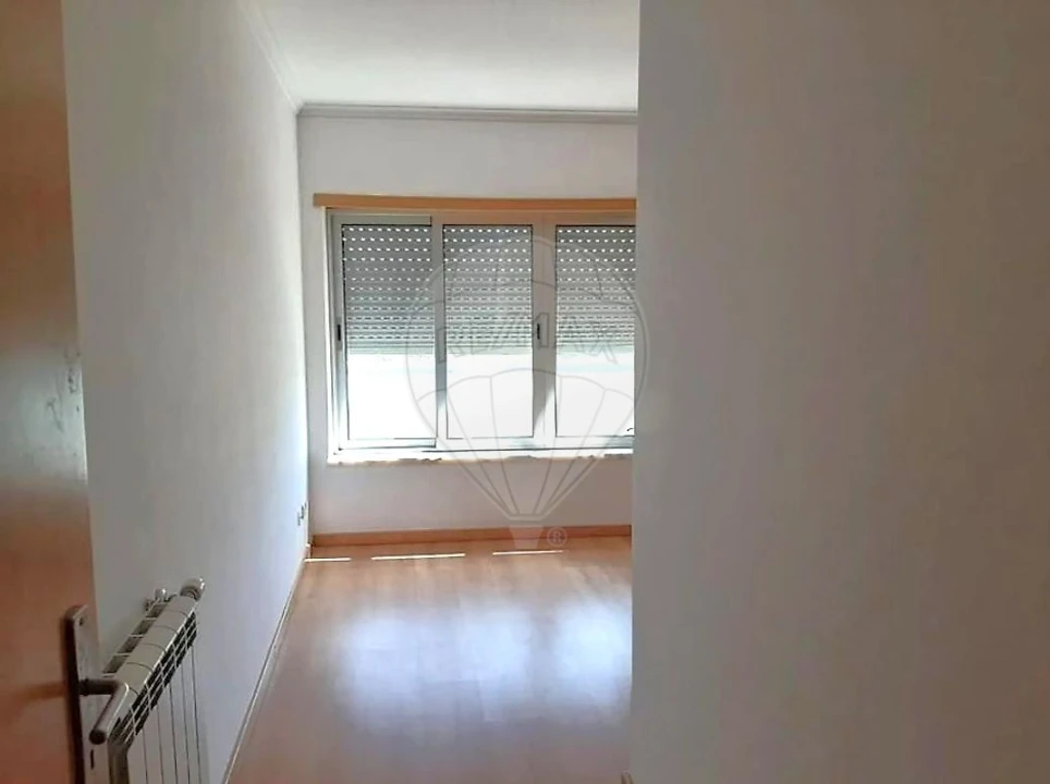 Apartamento T2 para Venda em Rio de Mouro Foto 19