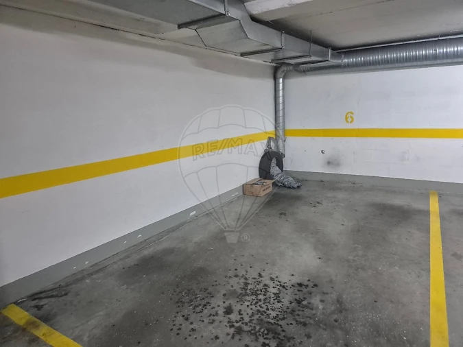 Apartamento T2 para Venda em Rio de Mouro Foto 12