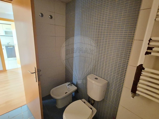 Apartamento T2 para Venda em Rio de Mouro Foto 6