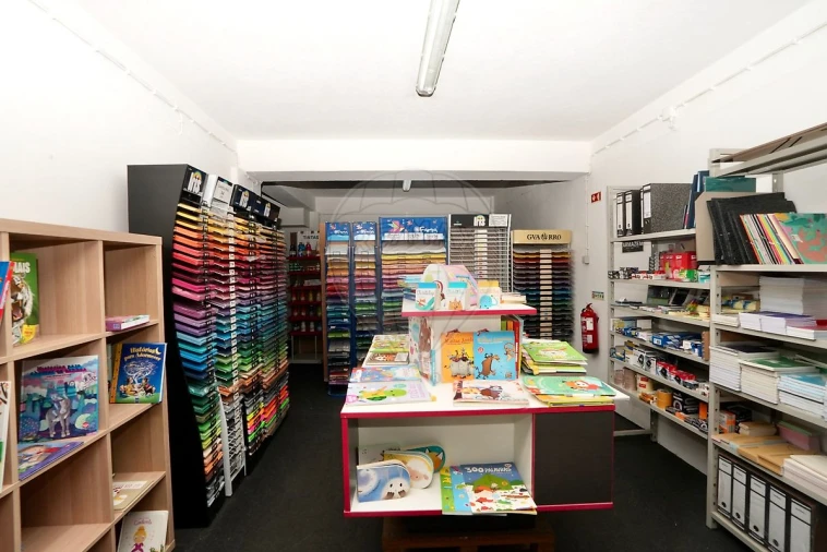 Negócio para Venda em Sacavém e Prior Velho Foto 7